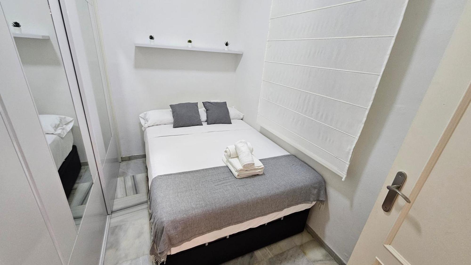Wish Suite Feria De Sevilla Exterior photo